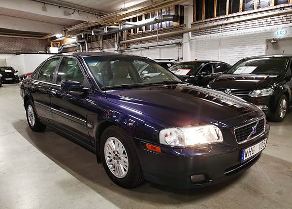Volvo S80 2 of 18
