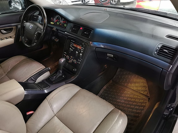 Volvo S80 9 of 18