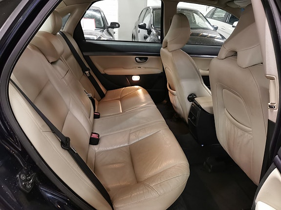 Volvo S80 11 of 18
