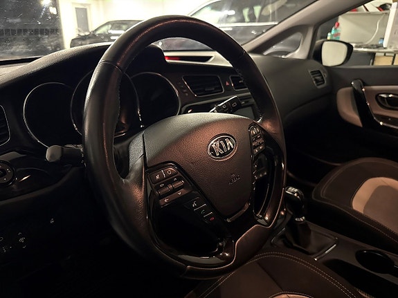 Kia Ceed 4 of 21