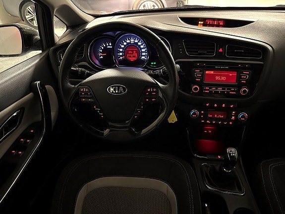 Kia Ceed 11 of 21