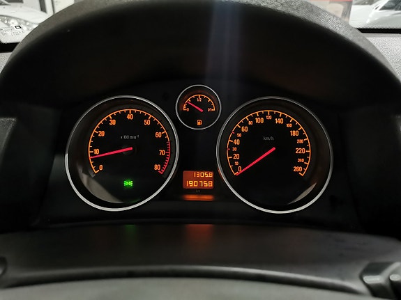 Opel Astra 13 of 16