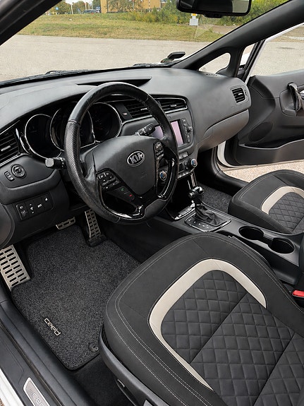 Kia Ceed 13 of 17