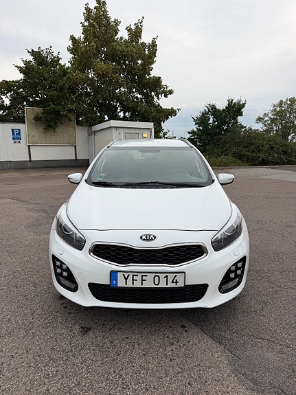 Kia Ceed 2 of 17