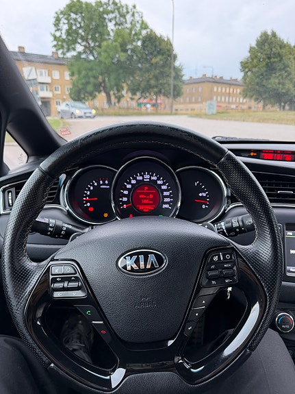 Kia Ceed 17 of 17