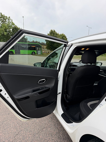 Kia Ceed 10 of 17