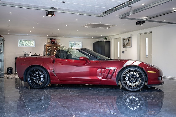 Chevrolet Corvette 4 of 30