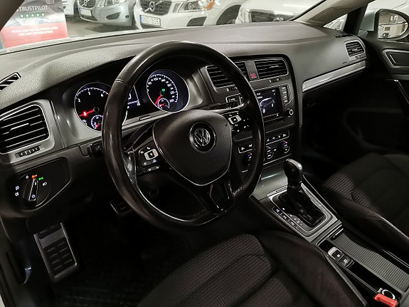 Volkswagen Golf Alltrack 8 of 22