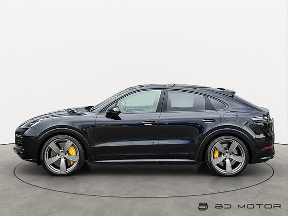 Porsche Cayenne Turbo S 2 of 26