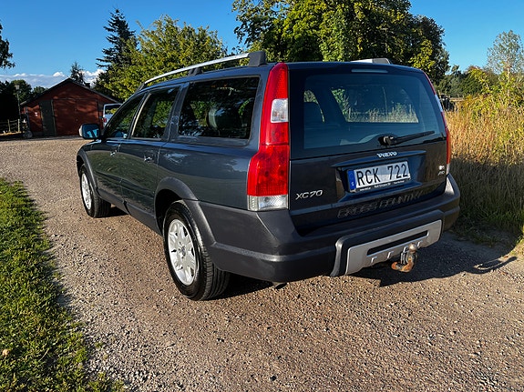 Volvo XC70 3 of 12
