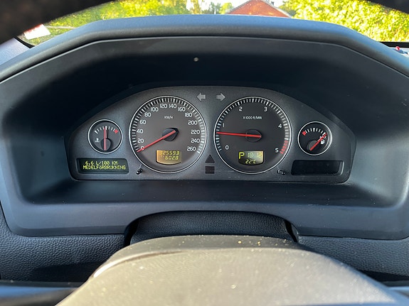 Volvo XC70 10 of 12