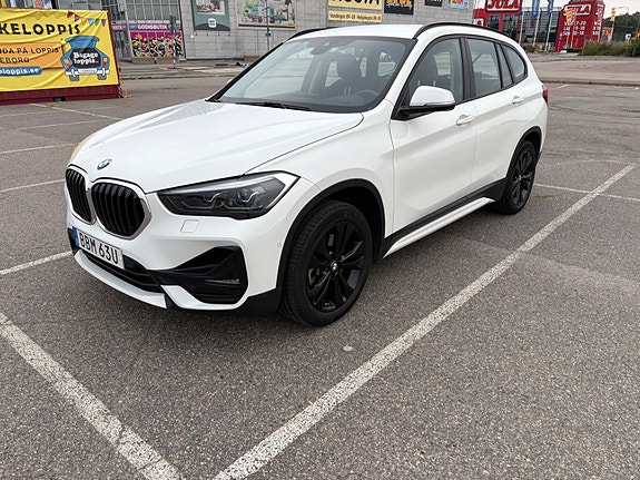 BMW X1 2 of 17