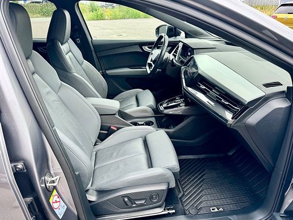Audi Q4 e-tron 11 of 20