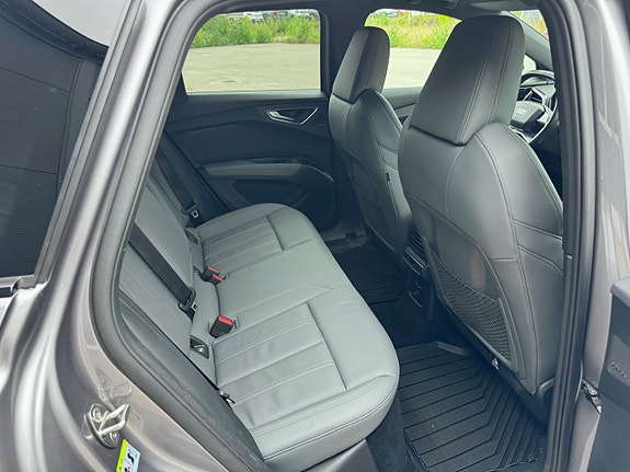 Audi Q4 e-tron 9 of 20