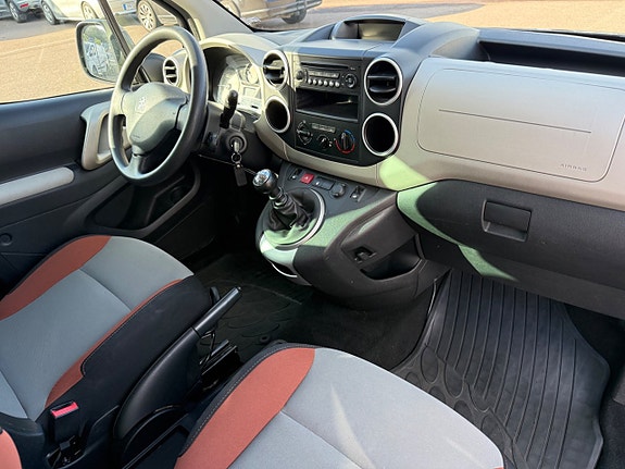 Peugeot Partner Tepee 9 of 18
