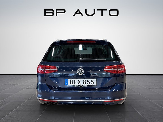 Volkswagen Passat 6 of 24