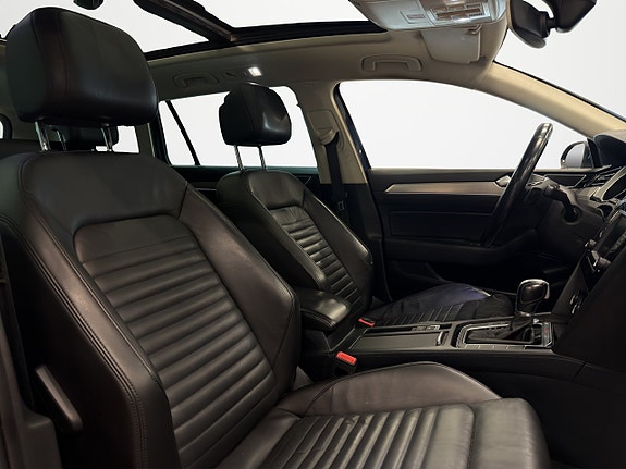 Volkswagen Passat 15 of 24