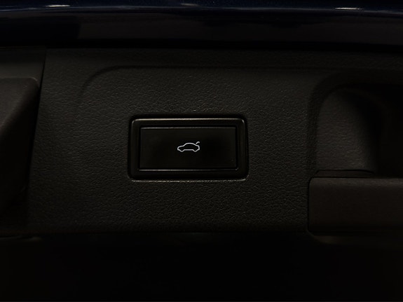 Volkswagen Passat 10 of 24