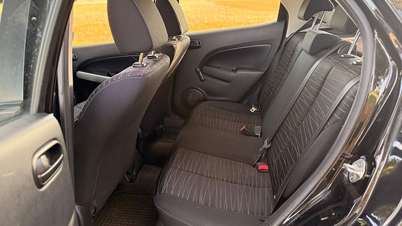 Mazda 2 12 of 16