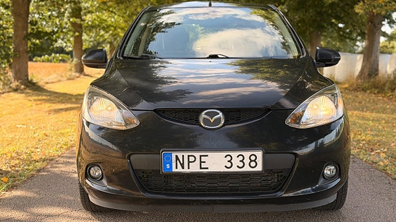 Mazda 2 5 of 16