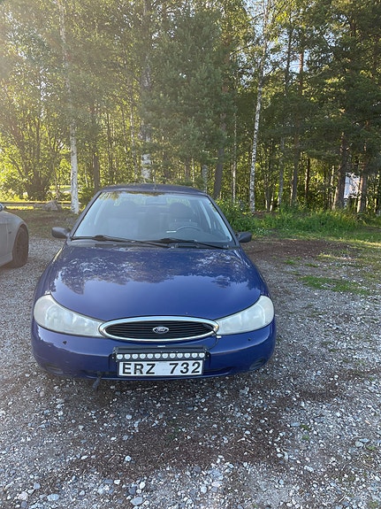 Ford Mondeo 2 of 6