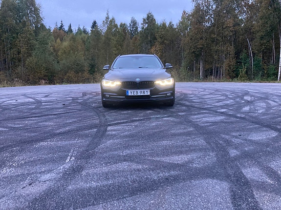 BMW 320d 3 of 9
