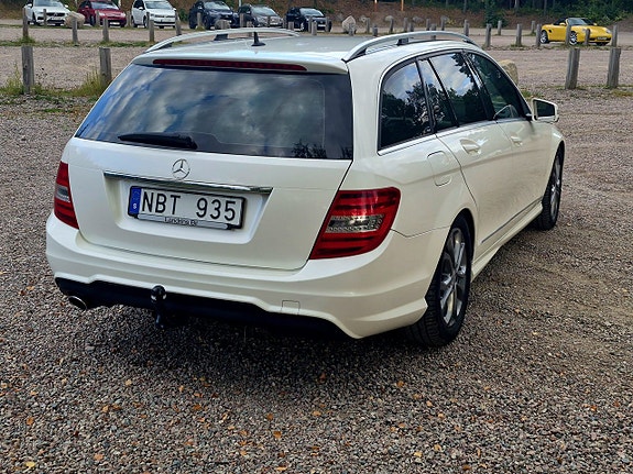 Mercedes-Benz C220 4 of 19