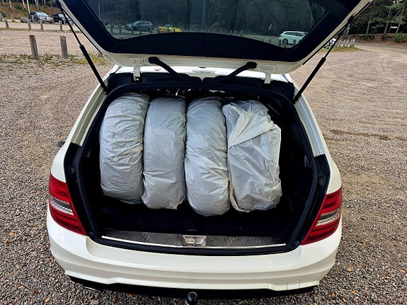 Mercedes-Benz C220 13 of 19
