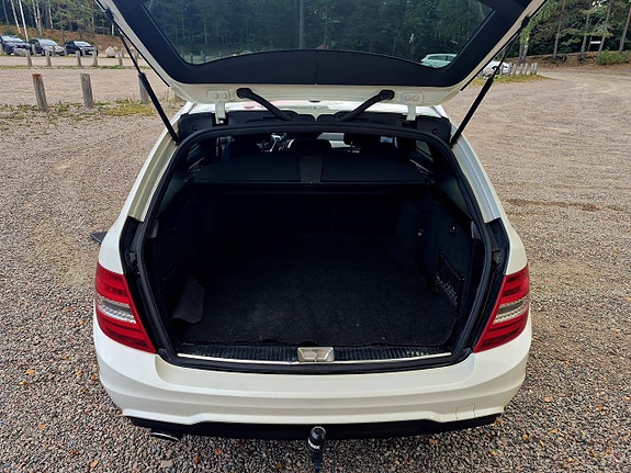 Mercedes-Benz C220 12 of 19