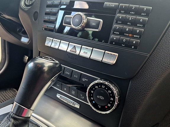 Mercedes-Benz C220 10 of 19
