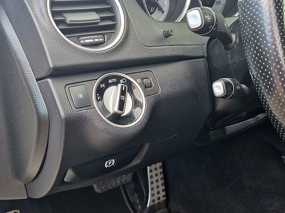 Mercedes-Benz C220 17 of 19