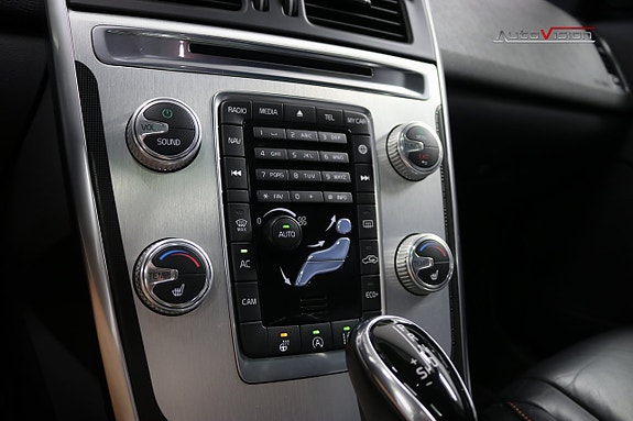 Volvo XC60 15 of 30