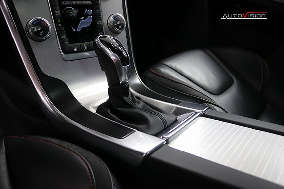 Volvo XC60 17 of 30