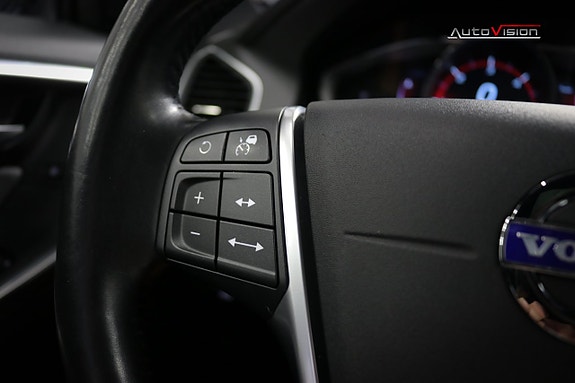 Volvo XC60 21 of 30