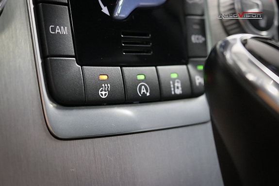 Volvo XC60 16 of 30