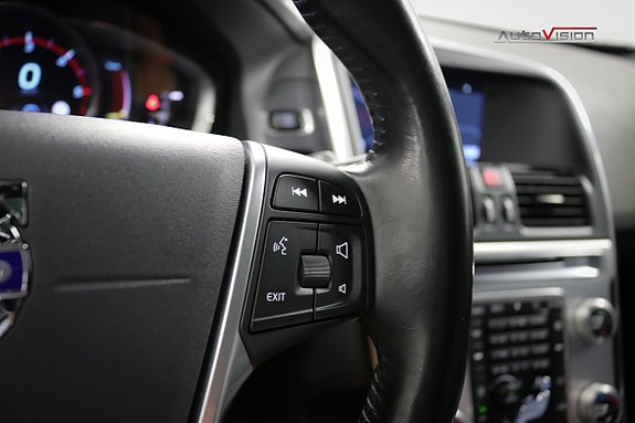 Volvo XC60 23 of 30