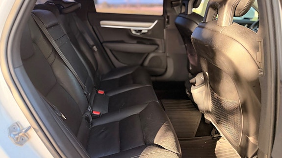 Volvo V90 13 of 21