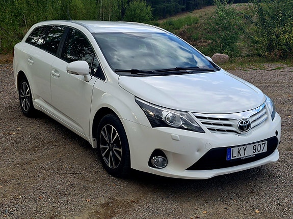Toyota Avensis 6 of 19
