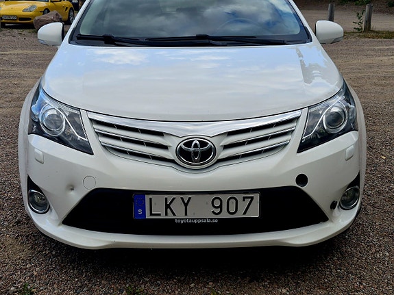 Toyota Avensis 7 of 19