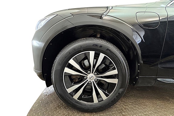 Volvo XC60 11 of 30
