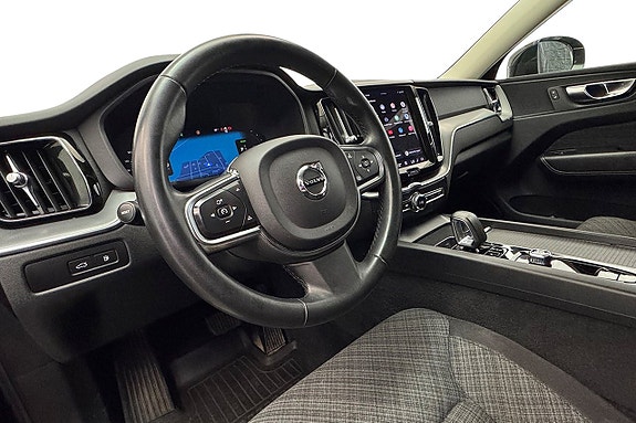 Volvo XC60 13 of 30
