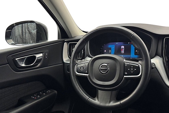 Volvo XC60 16 of 30