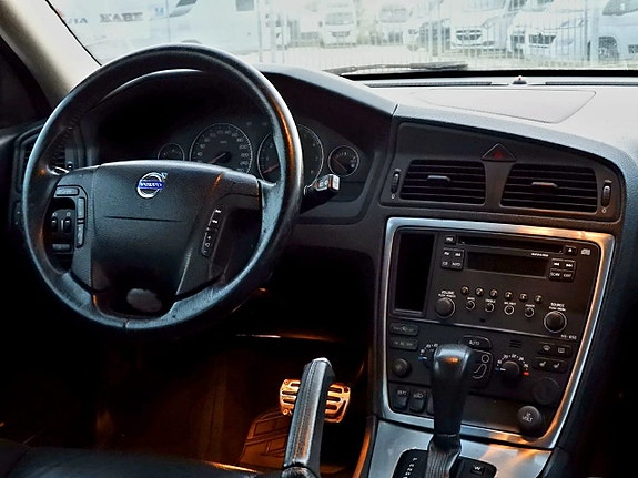 Volvo V70 10 of 22