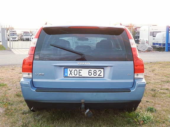 Volvo V70 3 of 22