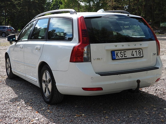 Volvo V50 2 of 22