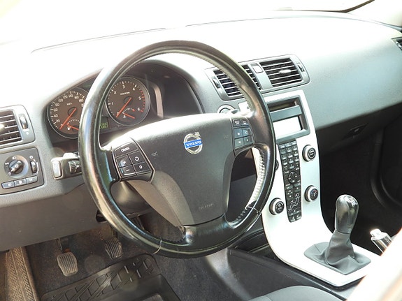 Volvo V50 7 of 22