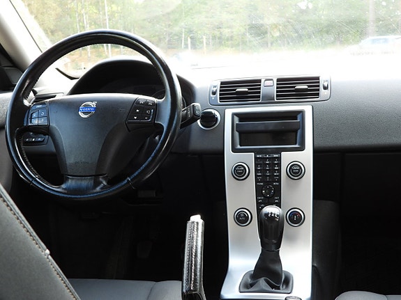 Volvo V50 10 of 22