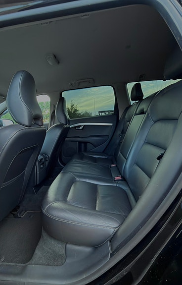 Volvo V70 7 of 11