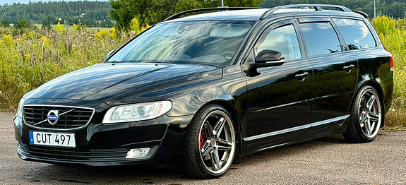 Volvo V70 3 of 11