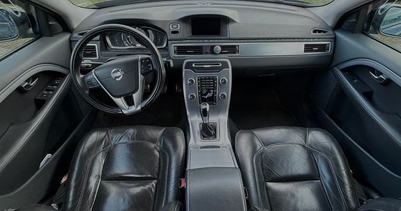 Volvo V70 8 of 11